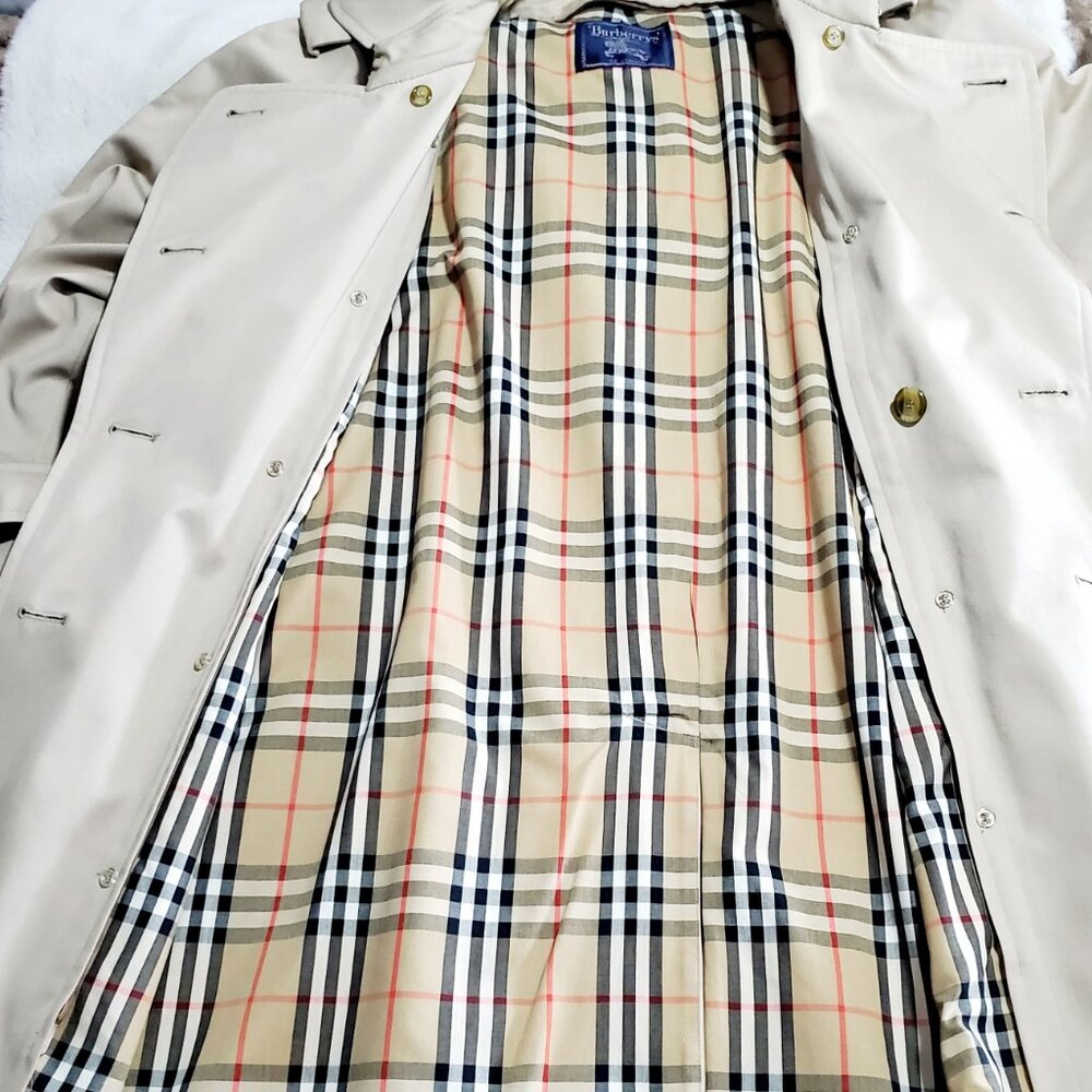 Vintage Burberry Trench Coat Removable Liner Wool, Classic, Timeless - Picture 5 of 16